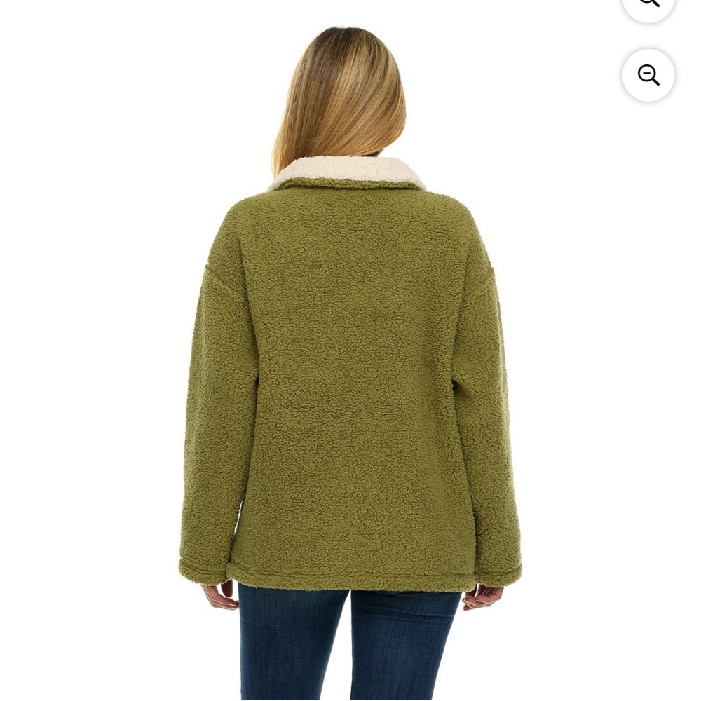 NEW Disney Winnie the Pooh Women’s Winter Sherpa Sweater - Picture 10 of 13